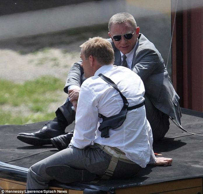 Daniel Craig Will Avoid Stunts On James Bond Set