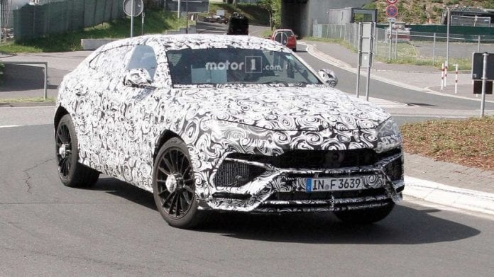 2019 Lamborghini Urus exterior