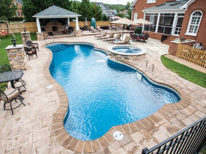Are Fiberglass Swimming Pools Easier to Maintain
