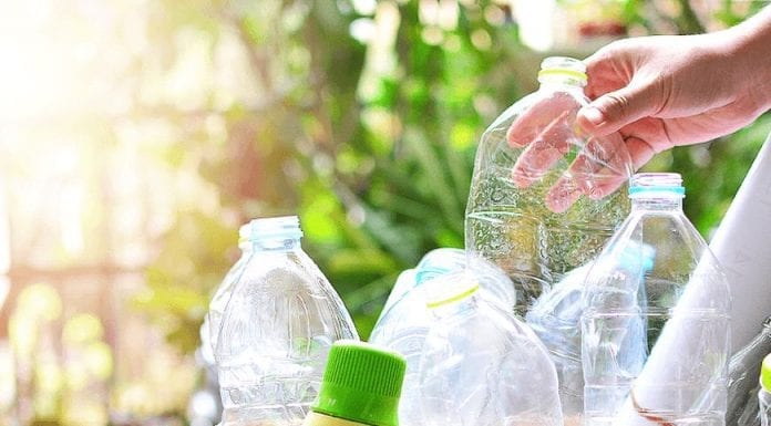 Why You Should Choose Eco-Friendly Bottles over the Plastic