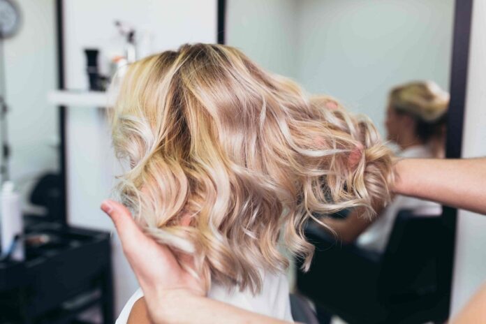 Finding the Right Salon and Stylist for Your Balayage