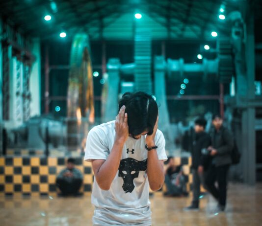 Staying Focused in a Noisy World