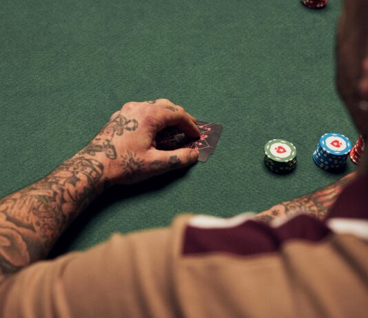 Following Your Instincts in Gambling-Gut Feeling or Strategy