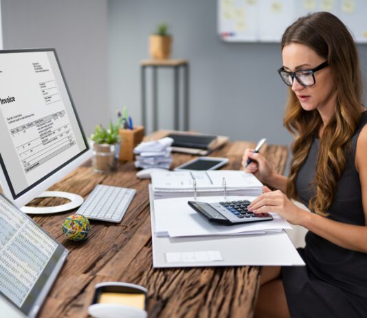 What Does a Bookkeeper Do