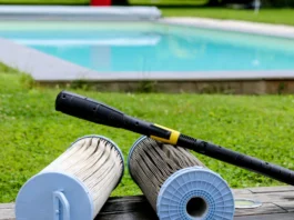 cleaning a pool filter