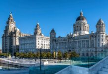 Ultimate Liverpool Travel Guide ─ Music, Food, and Local Culture