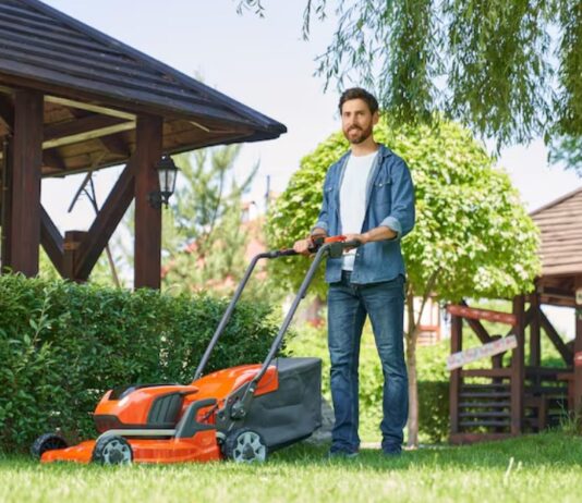 Lawn Mowing Practices for a Perfect Cut