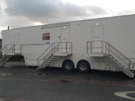 who uses artic lorry trailer